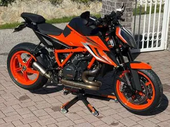 super duke r