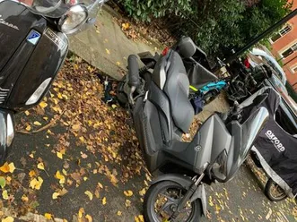 yamaha xmax 125 abs 2016 mat grey 12.700 miles run like new