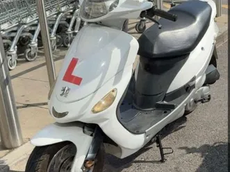 peugeot, v clic, 2014, 49 (cc)