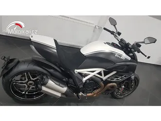 ducati diavel amg se