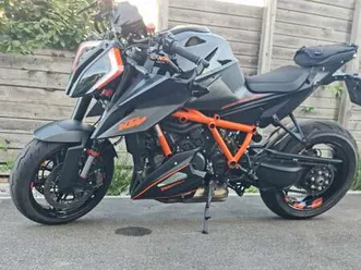 superduke r