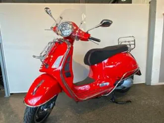 vespa gts 300 hpe van 8-2024 met 1531km — motoren | piaggio — marktplaats