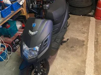 alpha motors speedster mofa-roller.