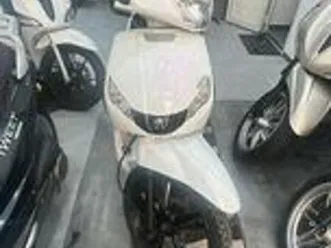 peugeot tweet 125 ie