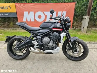 triumph trident