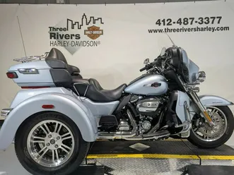 2023 harley-davidson® tri glide® ultra atlas silver metallic