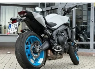 yamaha mt mt 09 mt-09 maly przebieg 2025 model salon yamaha bielsko-biala