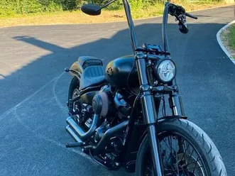 moto softail standard noir satin