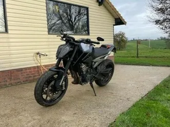 ktm duke 790