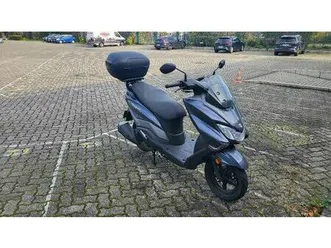 suzuki burgman street 125