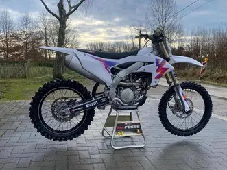 ② yamaha yz250f 2024 50th anniversary