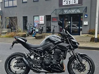 kawasaki z 900 my 25 * 4 cm tiefer * sehr viel zubehör