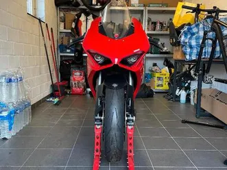 ② ducati panigale v2