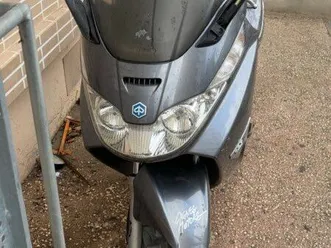 scooter 125 piaggo x8