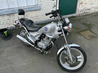 moto custom daelim vs 125