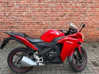 ② honda cbr125r 2013 - rood