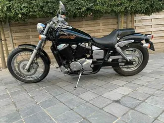 ② honda black widow **16000km** 1 eigenaar !!**als nieuw **