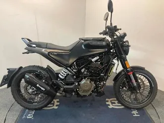 ② husqvarna svartpilen 125 my'24 réf. ls 3233