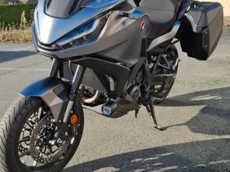 honda nt 1100 avec pack voyage gris mat