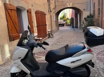 scooter peugeot 125