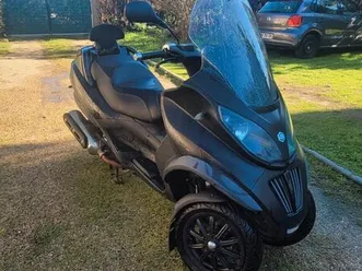 piaggio mp3 400