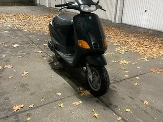 piaggio zip