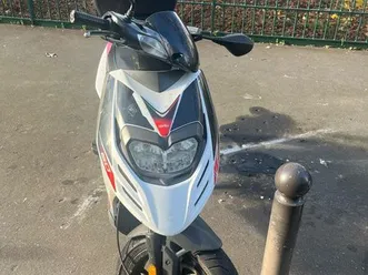 scooter aprilia sr 50