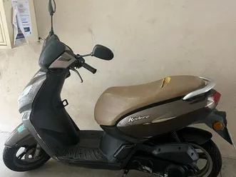 scooter kisbee peugeot (2016)