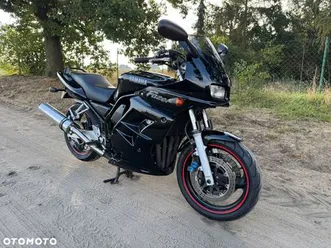 yamaha fzs