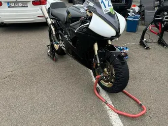 ② 2005 yamaha r6 circuit