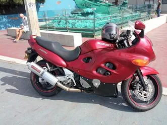 suzuki gsxf 750 / 2002 grijó e sermonde