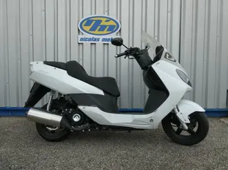 daelim s2 125 2013 125 cm3 | scooter | 8 889 km | blanc | 07100 annonay