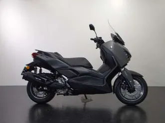 yamaha x-max 300 abs zwart