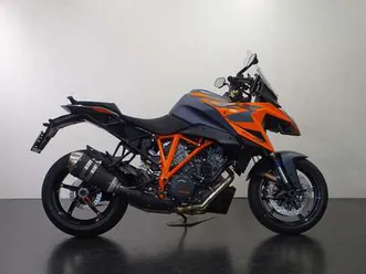 ktm 1290 super duke gt oranje