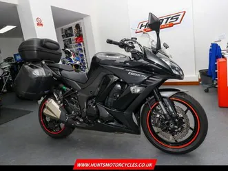 2016, '16 kawasaki z1000sx abs ktrc. 1 owner. top box. great value £6,495