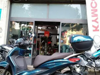 vendo piaggio beverly 300 abs-asr (2021 - 25) usata a roma (codice 9890995) - moto.it