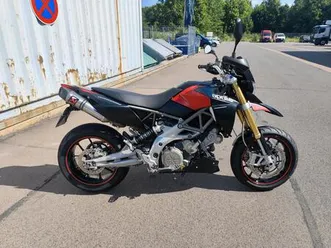 aprilia dorsoduro 750