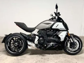 ducati diavel 1260 grigio