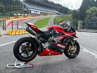ducati panigale v4 circuitmotor grijs