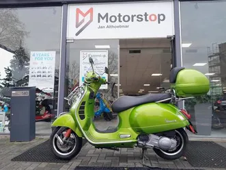 vespa gts 300 gebrauchtfahrzeug, 1.hand!, sehr gepflegt,zubehör
