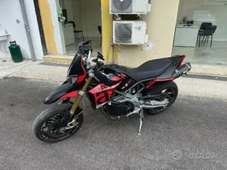 aprilia dorsoduro 750 supermotard