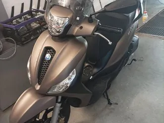 verkaufe piaggio medley 150