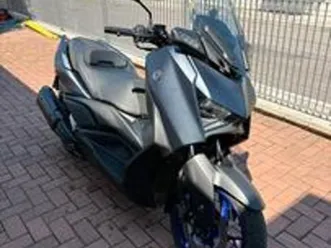 yamaha x-max 300