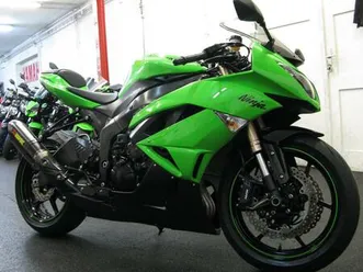 kawasaki zx6r akrapovic