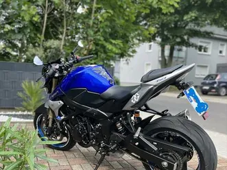 sportlich & gepflegt: suzuki gsr 750a mit yoshimura & zubehör