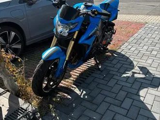 suzuki gsr 750 a