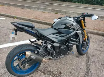 suzuki gsx-s750