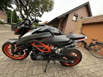 ktm duke 390