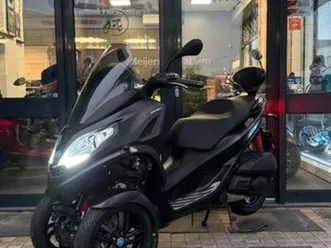 piaggio mp3 300 hpe sport | 2022/8600km! | mat zwart — motoren | piaggio — marktplaats