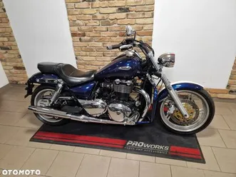 triumph thunderbird